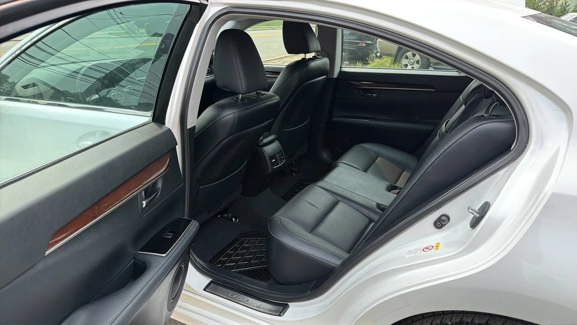 Used 2018 Lexus ES 350 w/ Navigation System Package FWD image 25