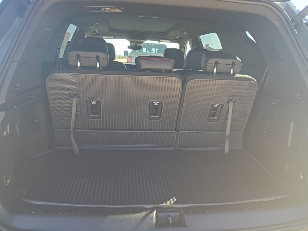New 2026 Chevrolet Traverse Z71 w/ Enhanced Driving Package image 6