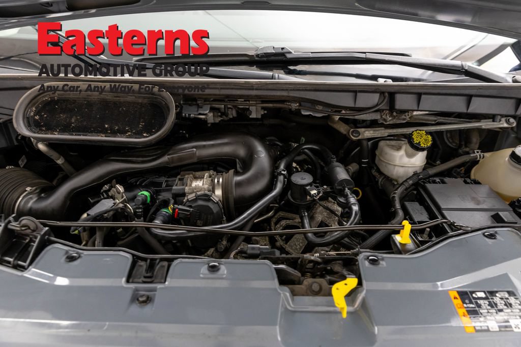 Used 2022 Ford Transit 350 XLT RWD image 7