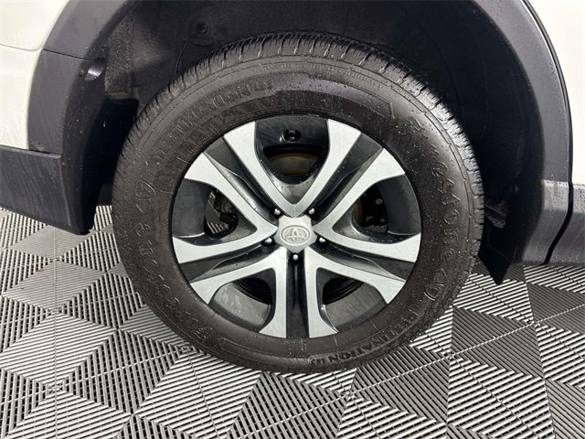 Used 2018 Toyota RAV4 LE image 30