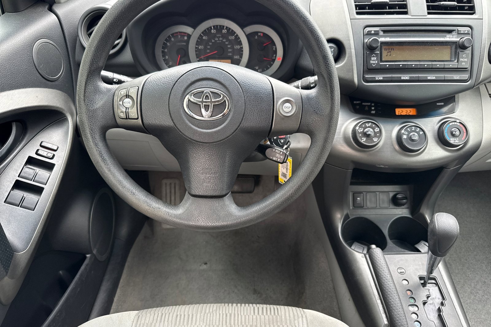 Used 2012 Toyota RAV4 4WD image 16