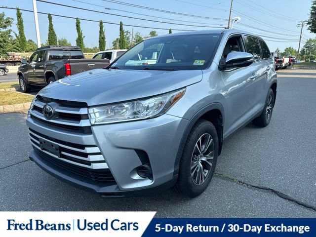 Used 2019 Toyota Highlander LE AWD/4WD image 21
