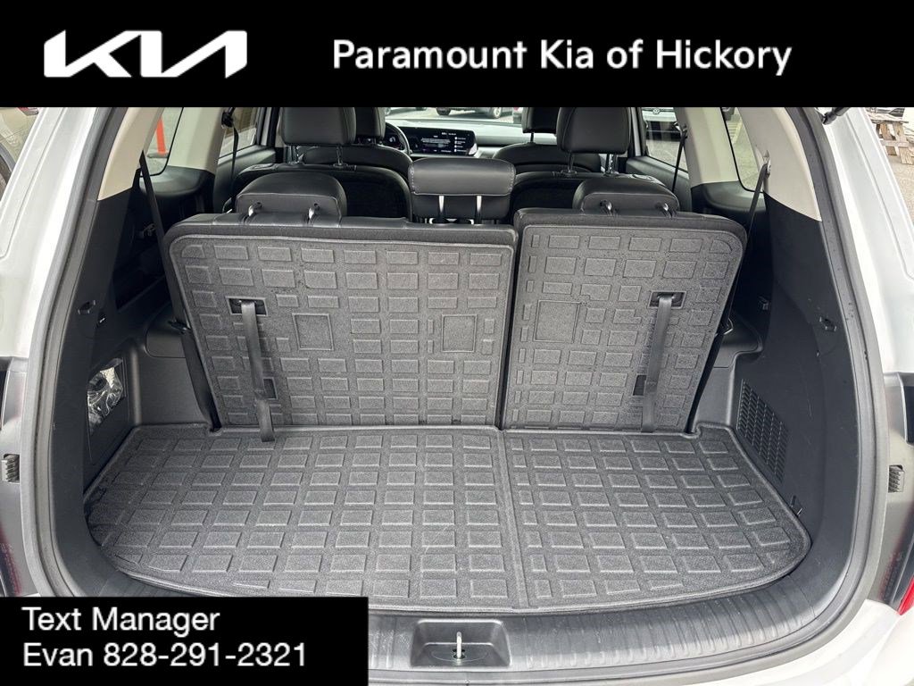 Used 2024 Kia Telluride S w/ S Sunroof Package image 11