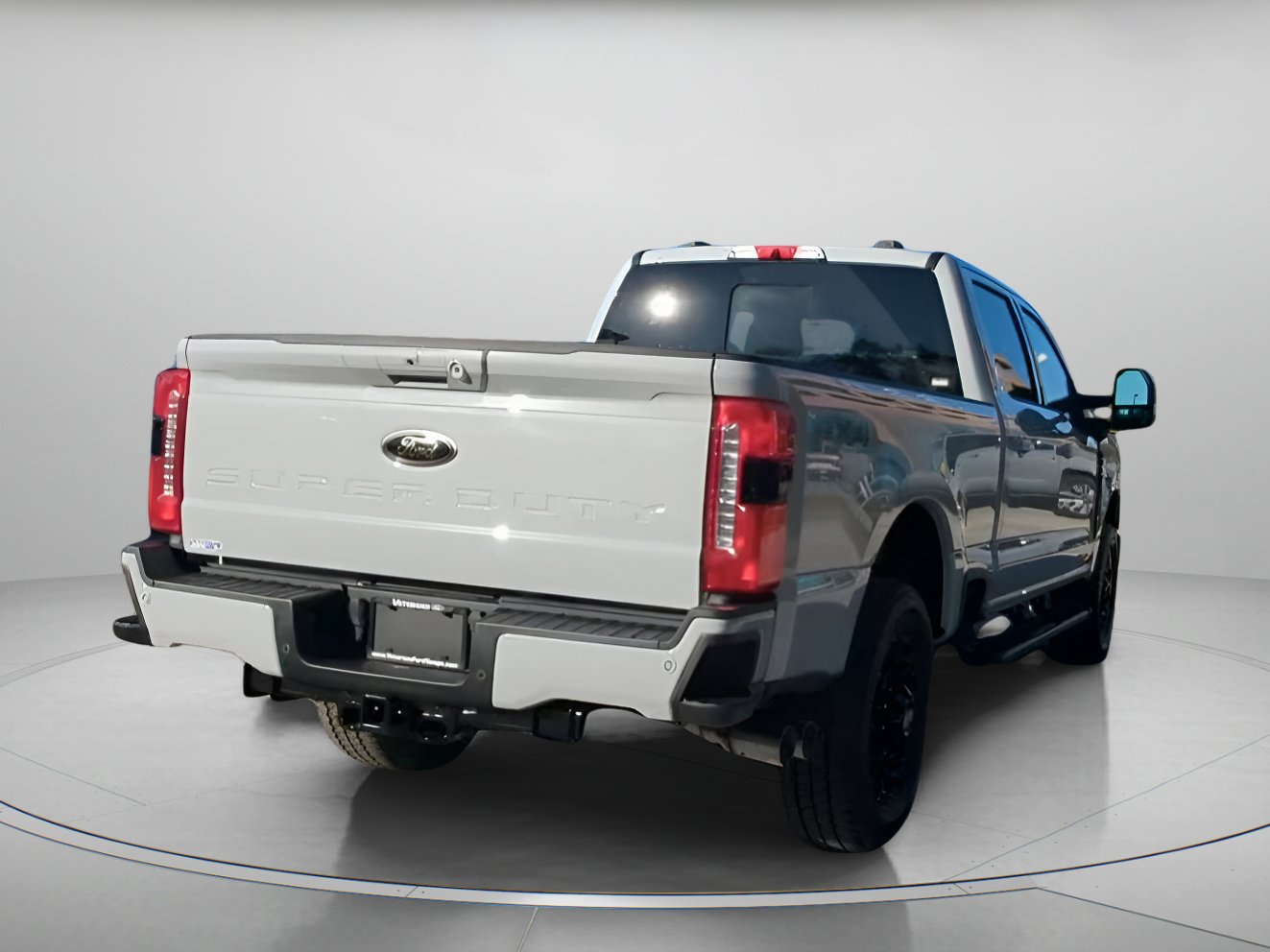 New 2026 Ford F250 Lariat w/ Black Appearance Package image 28