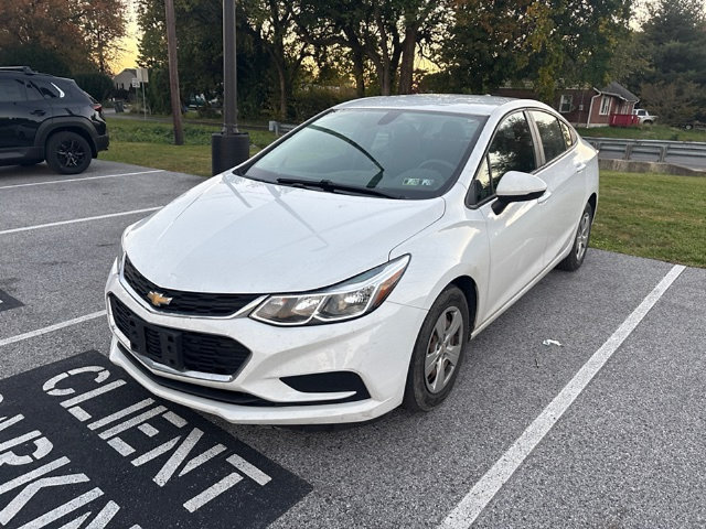 Used 2018 Chevrolet Cruze LS FWD image 4