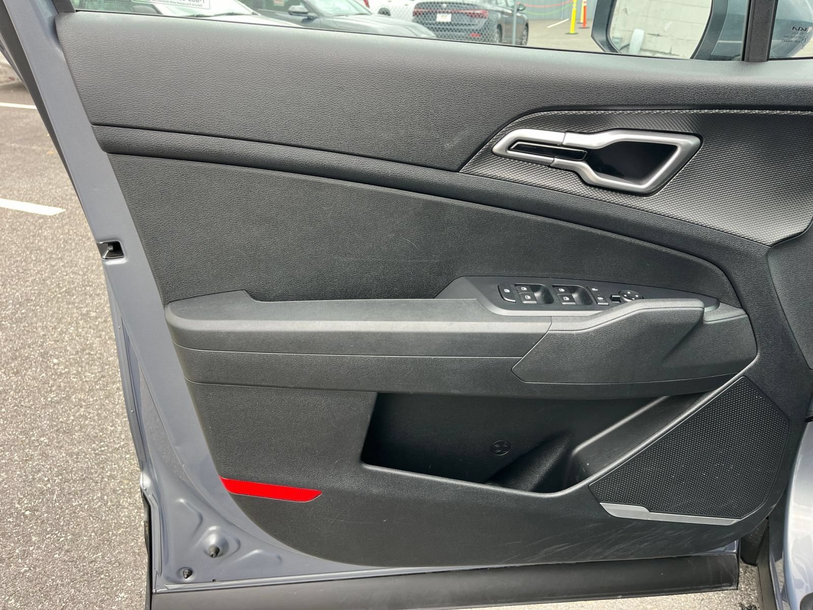Used 2025 Kia Sportage LX FWD image 15
