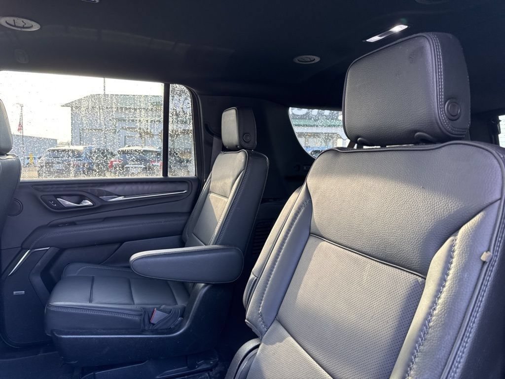 Used 2023 GMC Yukon XL Denali AWD/4WD image 40