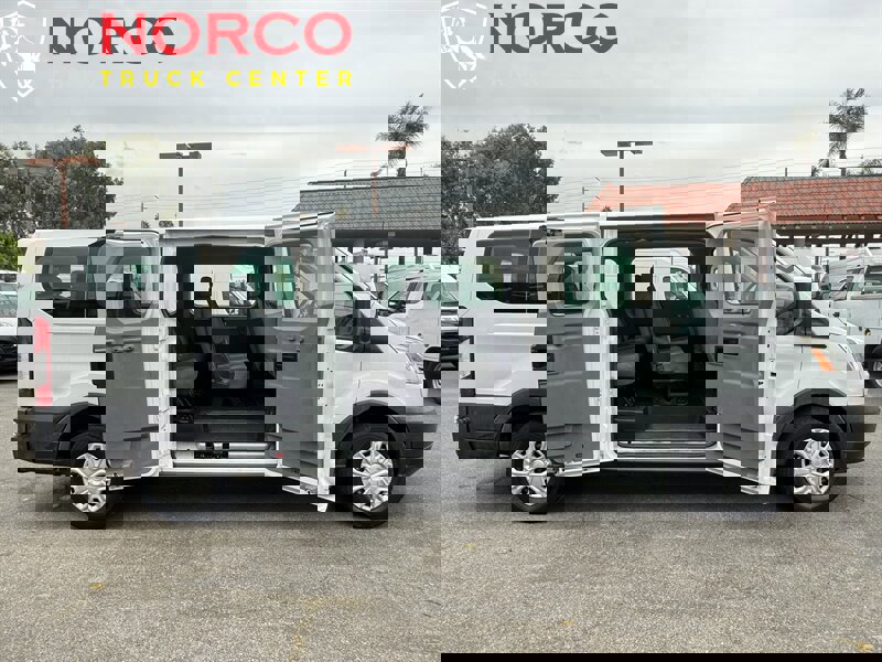 Used 2015 Ford Transit 350 XLT image 2