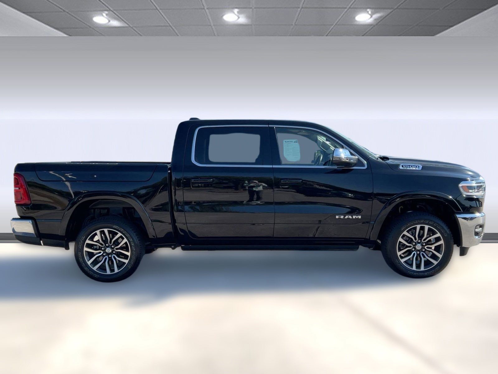 Used 2025 RAM 1500 Limited image 7