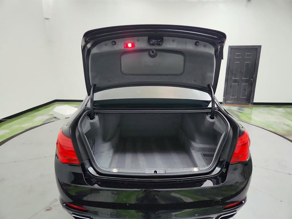 Used 2012 BMW 740i RWD image 29