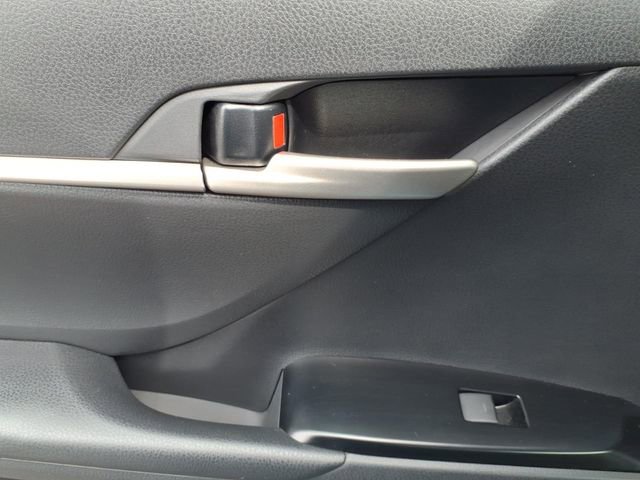 Used 2025 Toyota Camry SE w/ Convenience Package image 13