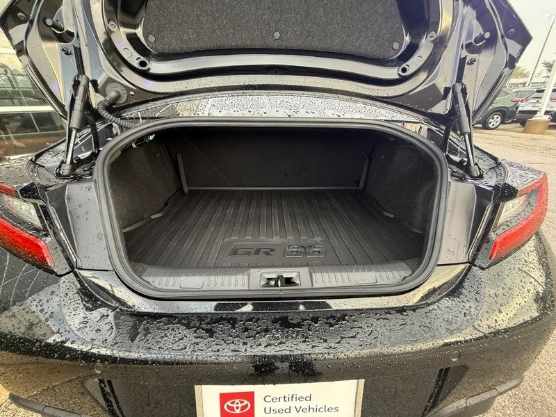 Used 2023 Toyota GR86 w/ ALL Weather Mat Package (TMS) image 11