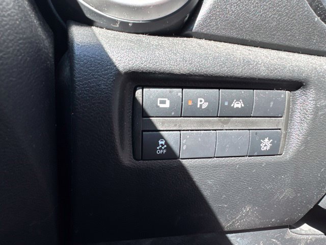 Used 2021 Nissan Versa S FWD image 18