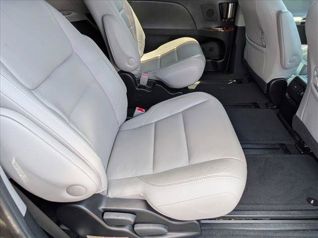 Used 2015 Toyota Sienna Limited Premium AWD/4WD image 19