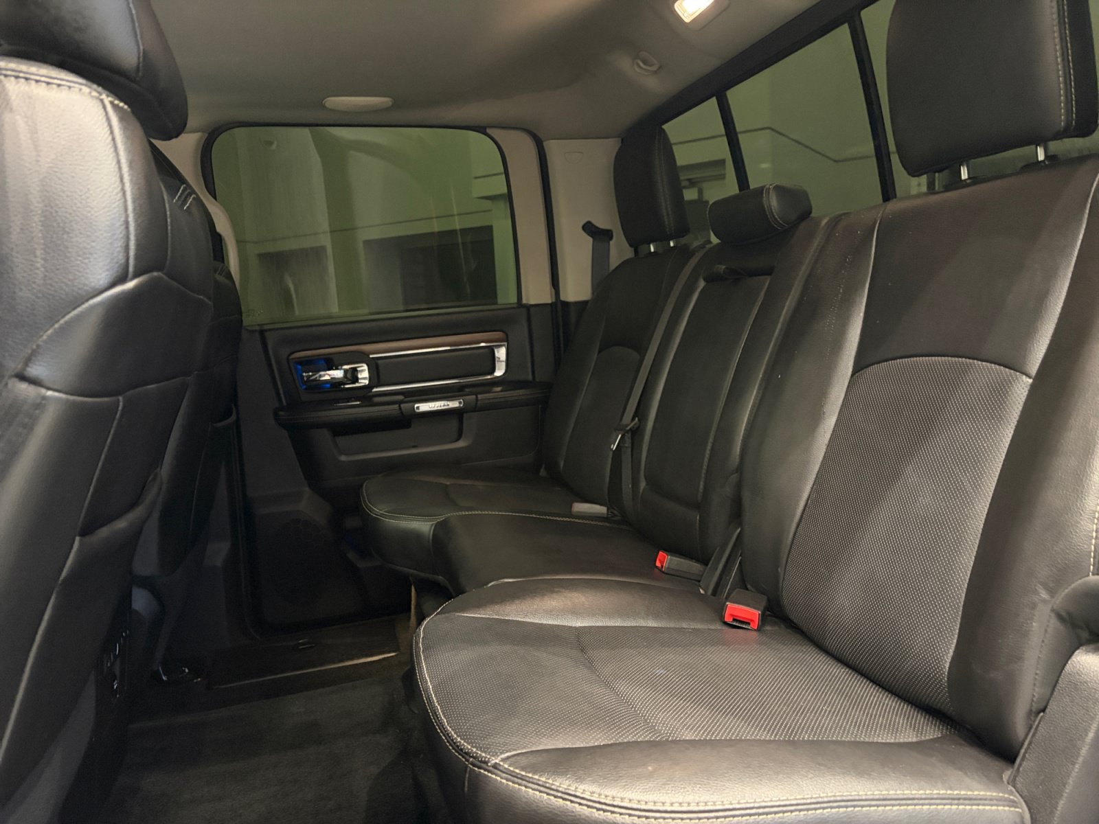 Used 2016 RAM 2500 Laramie w/ Convenience Group AWD/4WD image 26