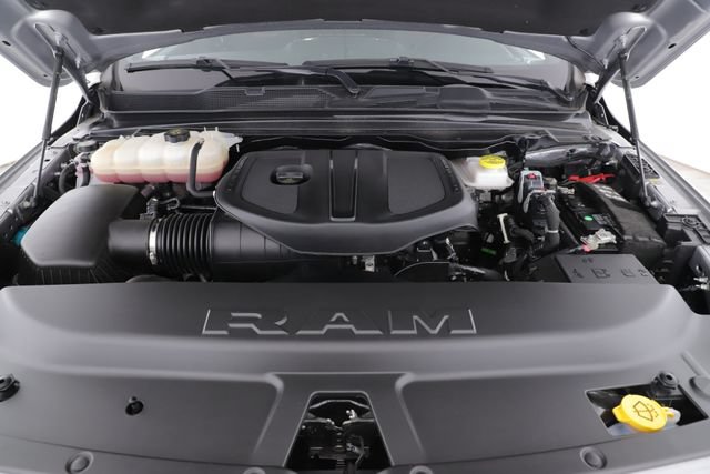 Used 2025 RAM 1500 Laramie w/ Sport Appearance Package AWD/4WD image 16