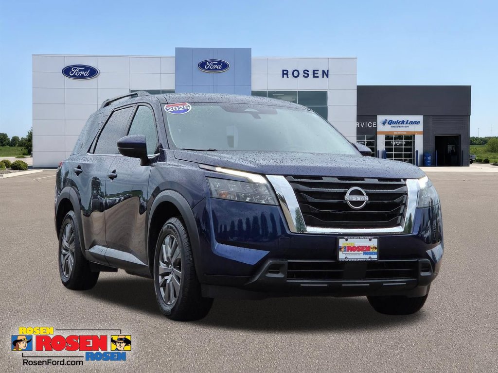 Used 2025 Nissan Pathfinder SV AWD/4WD image 1