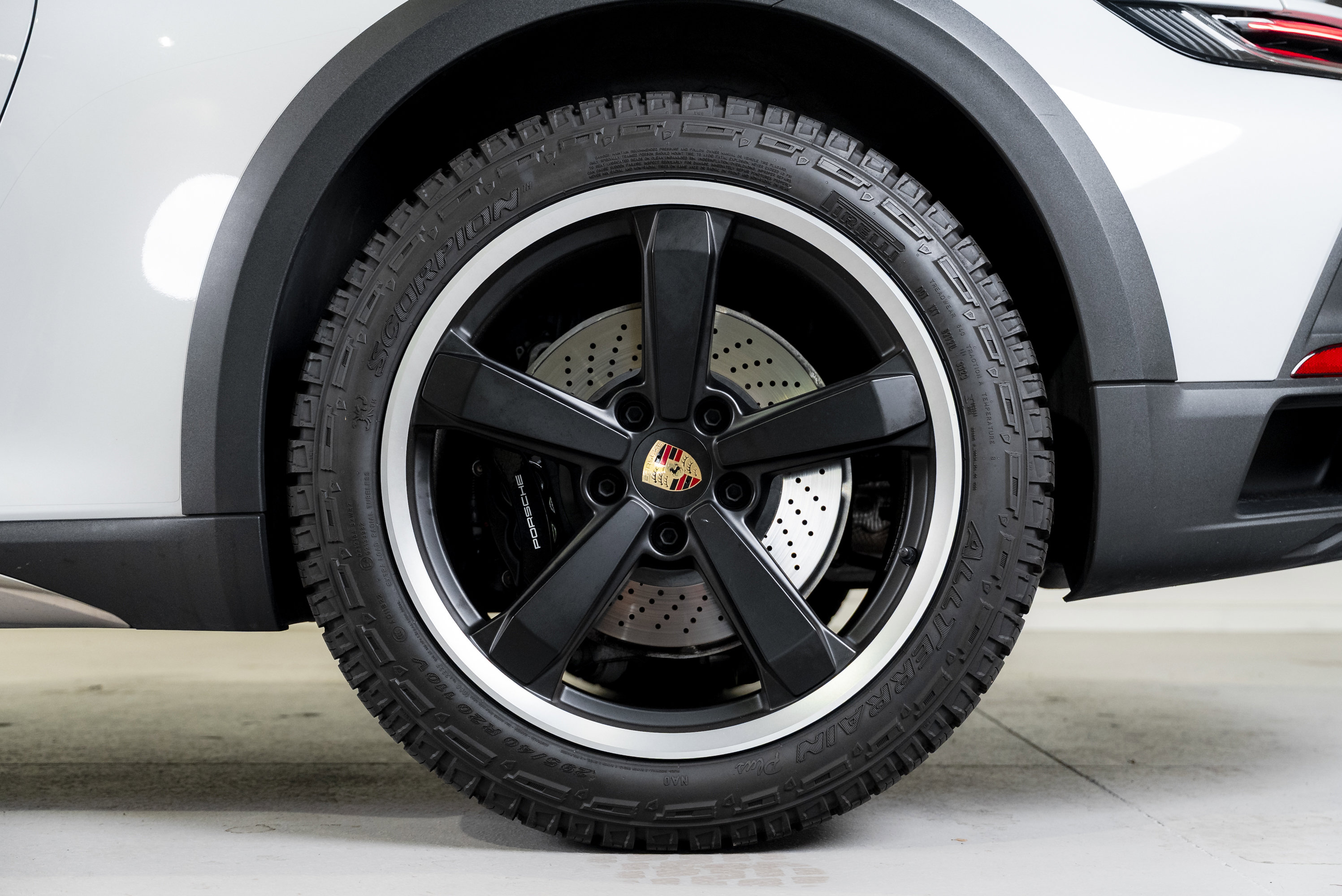 Used 2024 Porsche 911 Dakar AWD/4WD image 12