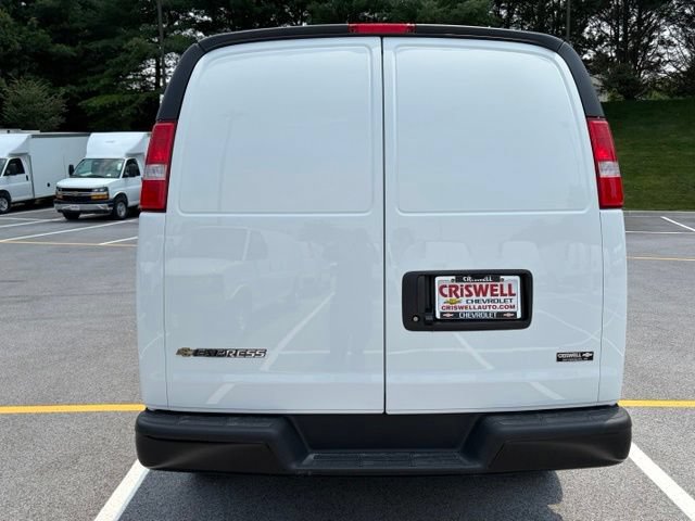 New 2026 Chevrolet Express 3500 Extended w/ Driver Convenience Package RWD image 6
