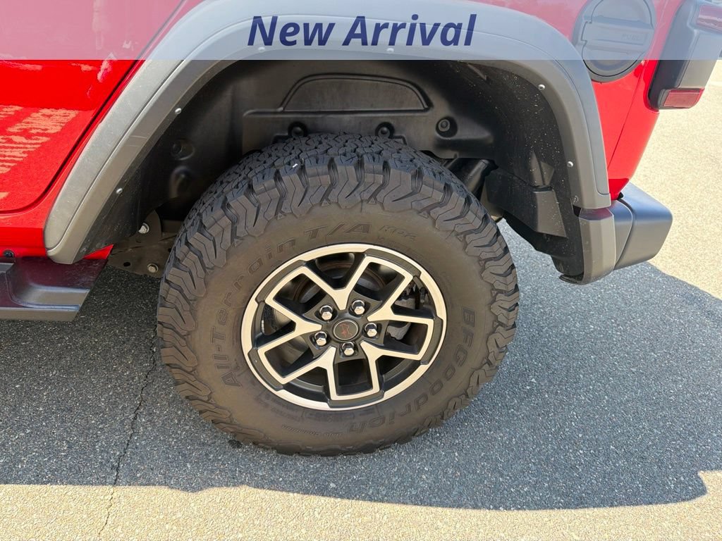 Used 2024 Jeep Wrangler Unlimited Rubicon AWD/4WD image 10