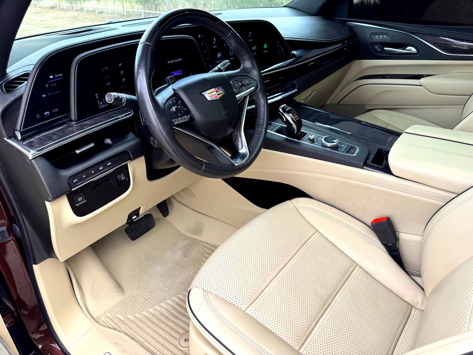 Used 2023 Cadillac Escalade Premium Luxury image 12