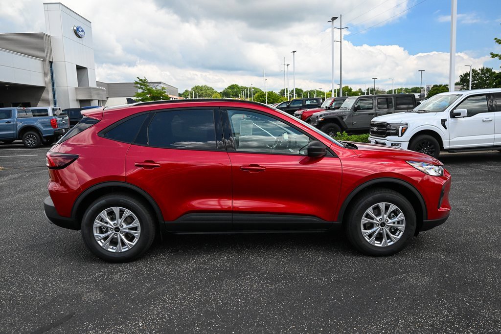 New 2025 Ford Escape Active w/ Active Premium Tech Pack image 3