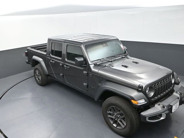 New 2025 Jeep Gladiator Sport image 12
