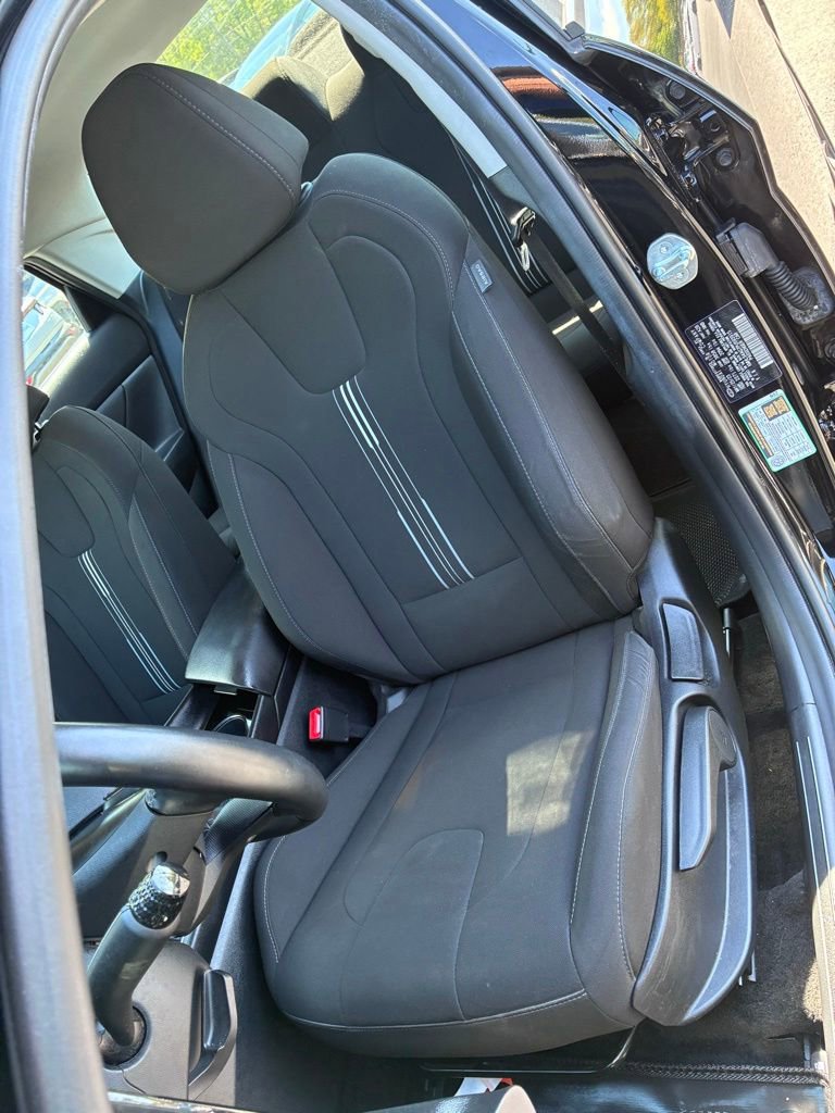 Used 2023 Hyundai Elantra SEL w/ Convenience Package FWD image 16