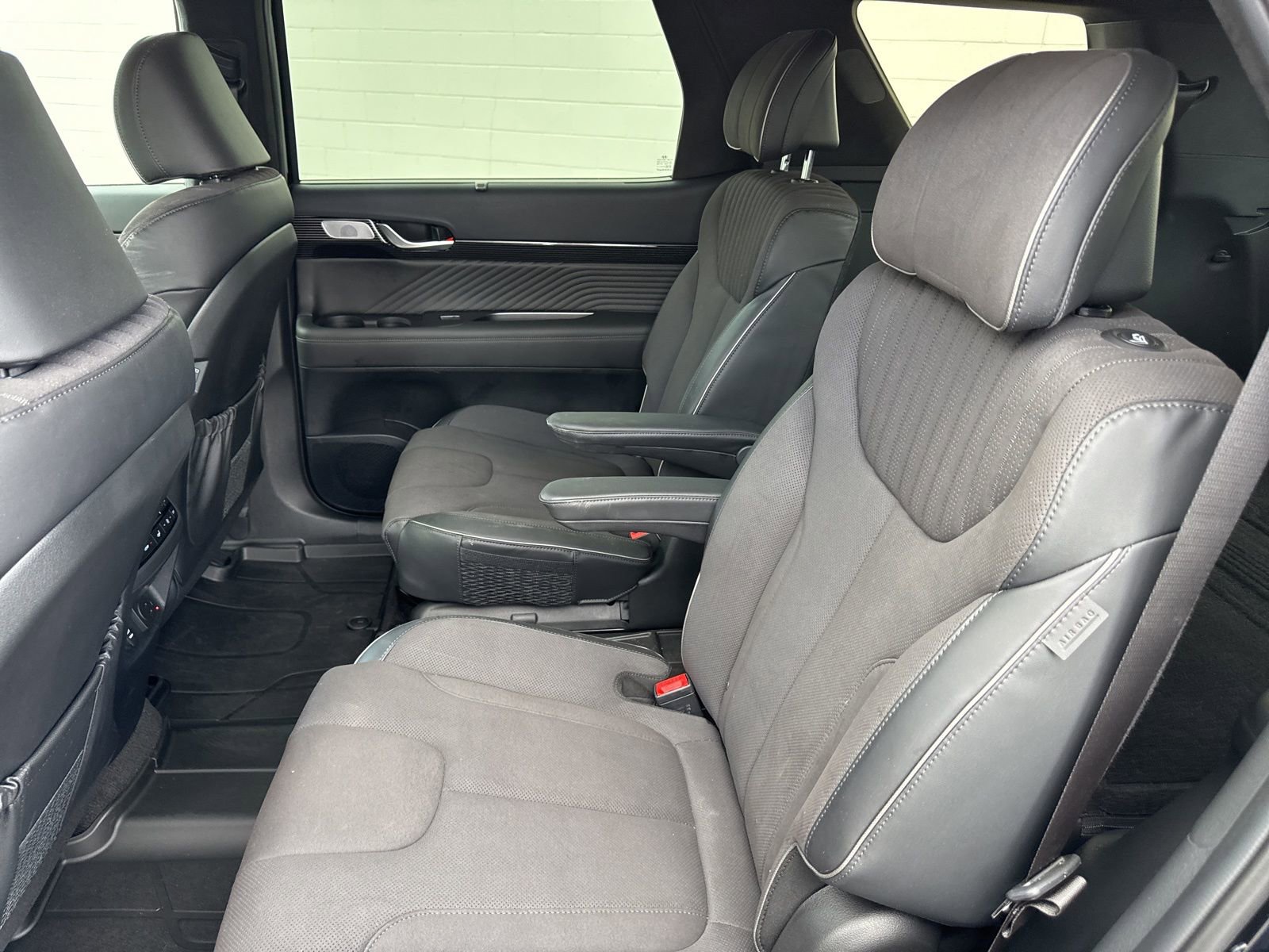 Used 2025 Hyundai Palisade Calligraphy AWD/4WD image 17