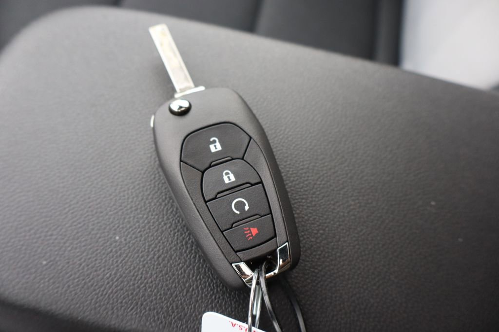 New 2026 Chevrolet Trax RS w/ Sunroof Package image 26