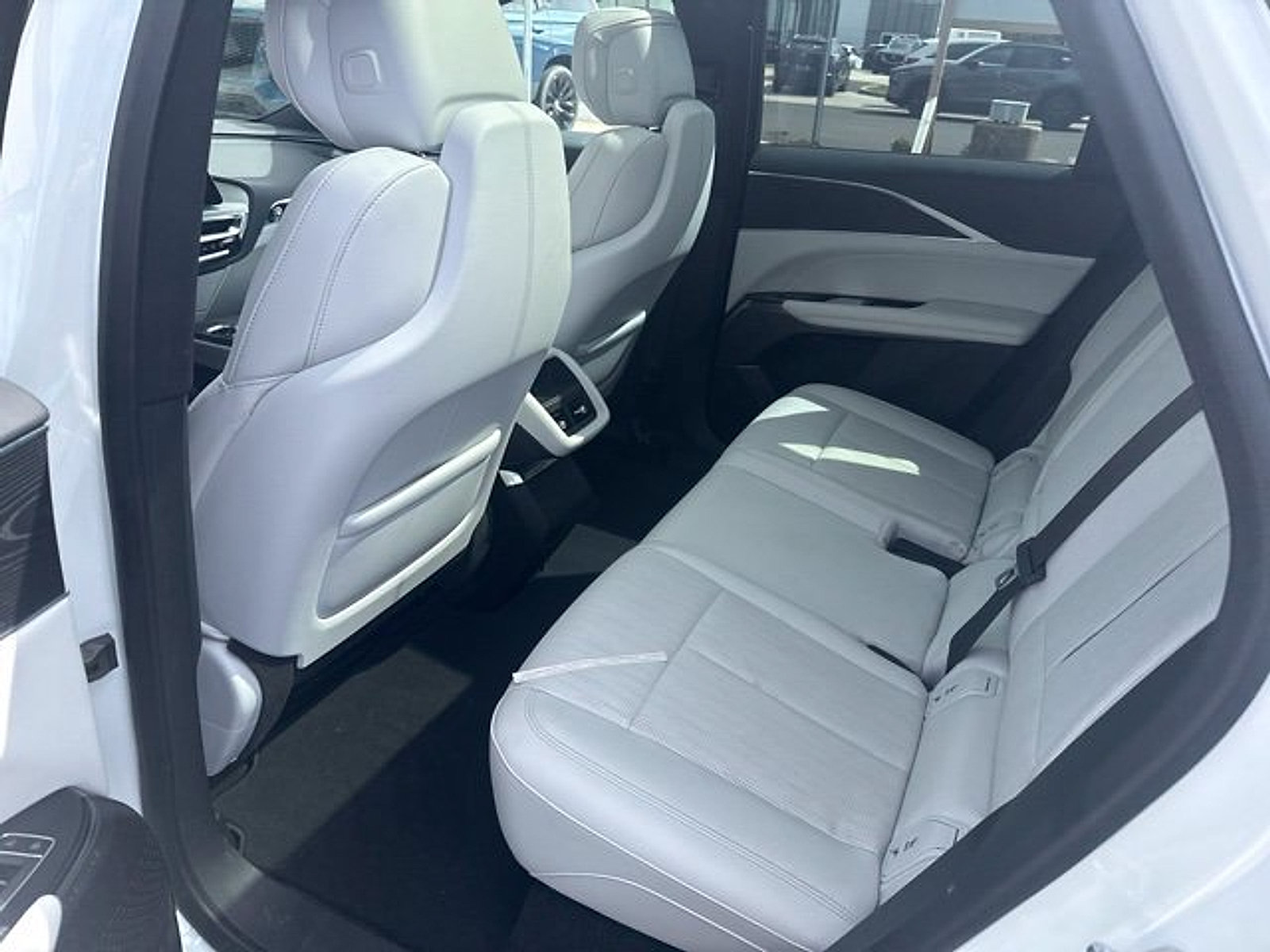Certified 2024 Cadillac Lyriq Luxury w/ LPO, Floor Liner Package AWD/4WD image 19