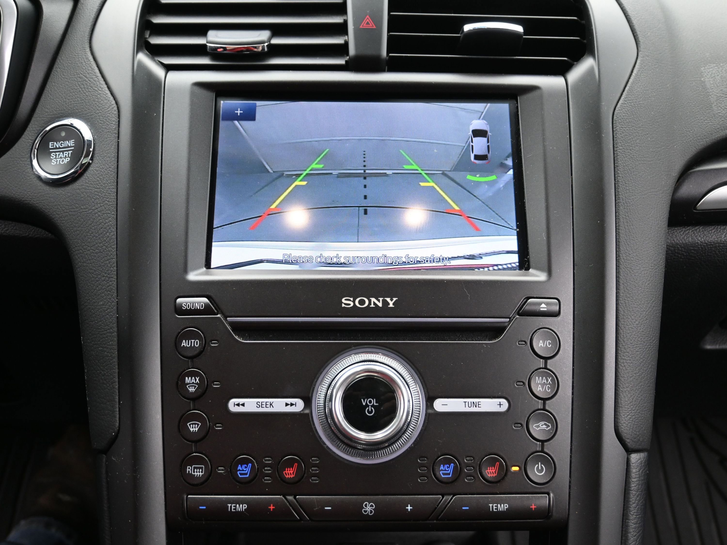 Used 2020 Ford Fusion Energi Titanium FWD image 17