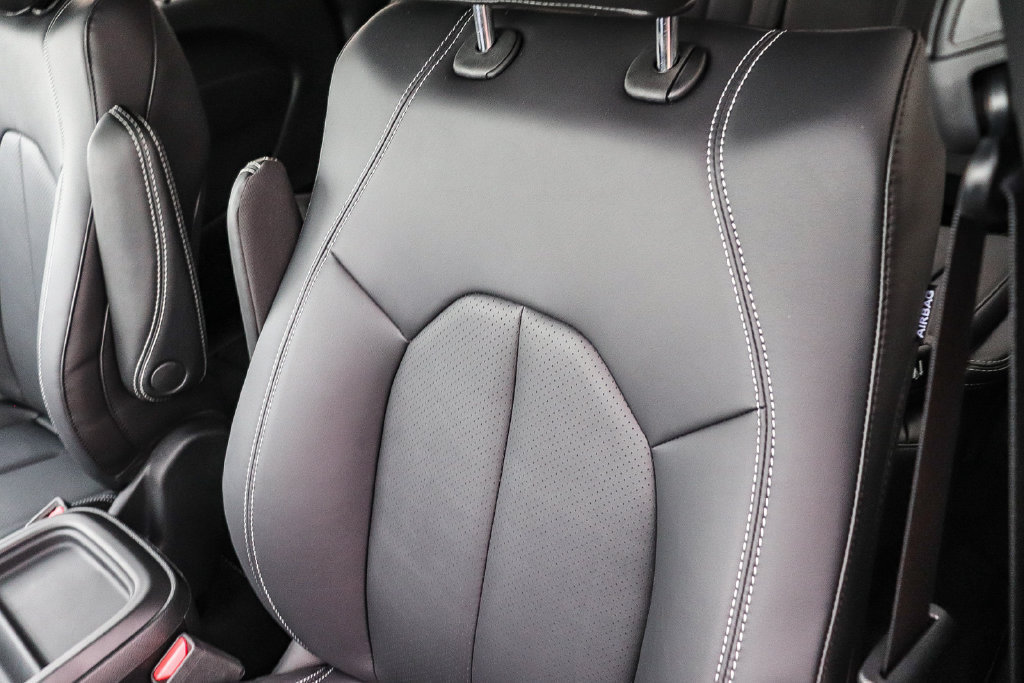 New 2027 Chrysler Pacifica Select FWD image 27