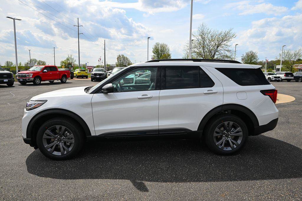 New 2026 Ford Explorer Active w/ Active Comfort Package AWD/4WD image 8