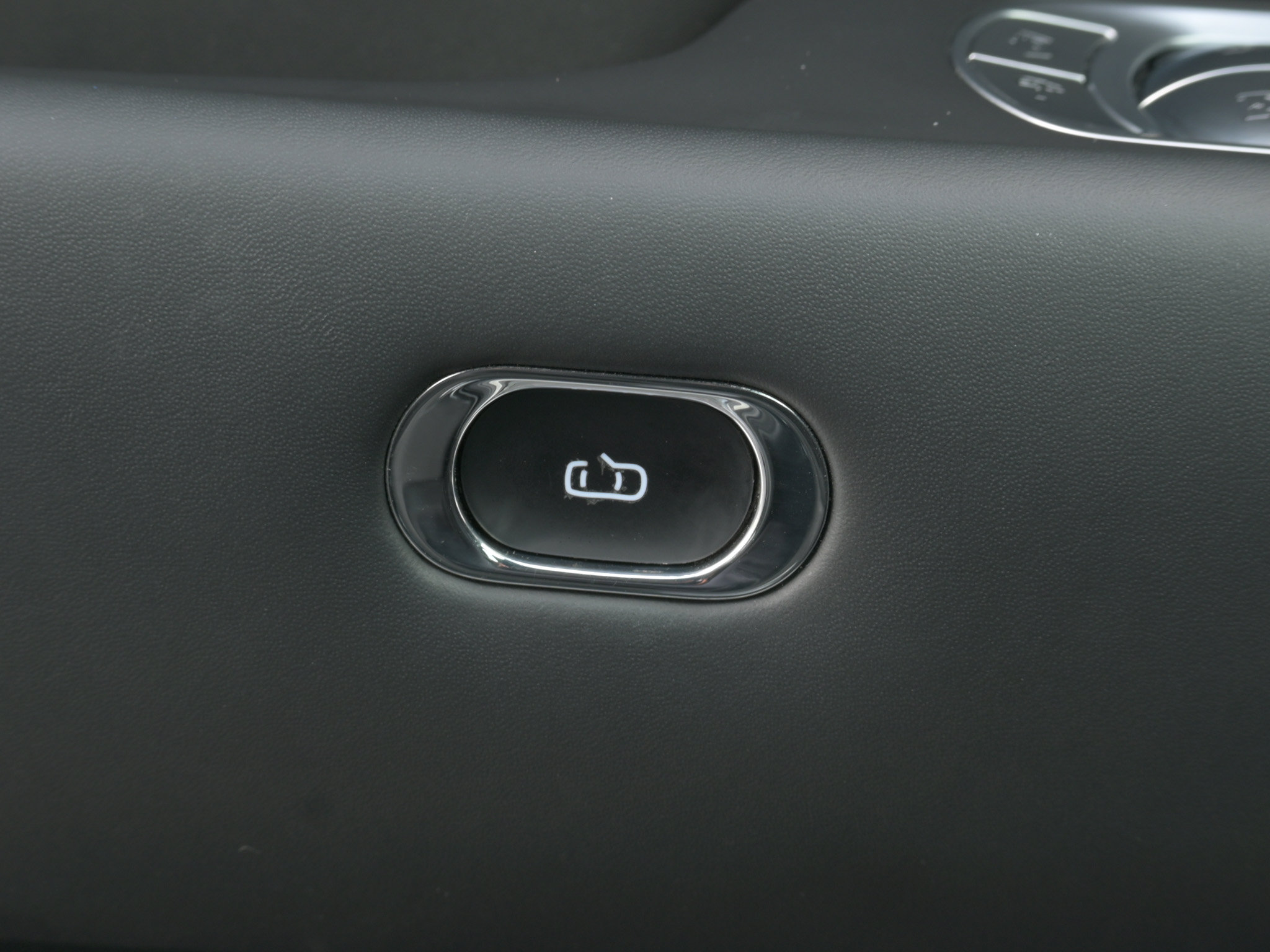 Used 2023 Genesis G90 3.5T AWD/4WD image 33