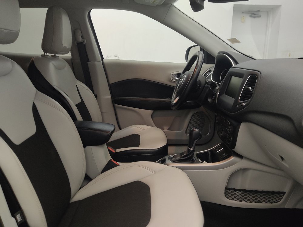 Used 2021 Jeep Compass Latitude w/ Convenience Group FWD image 21