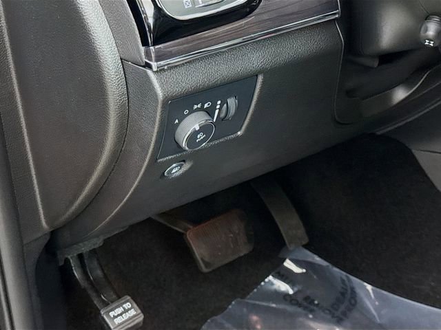 Used 2021 Jeep Grand Cherokee Overland image 12