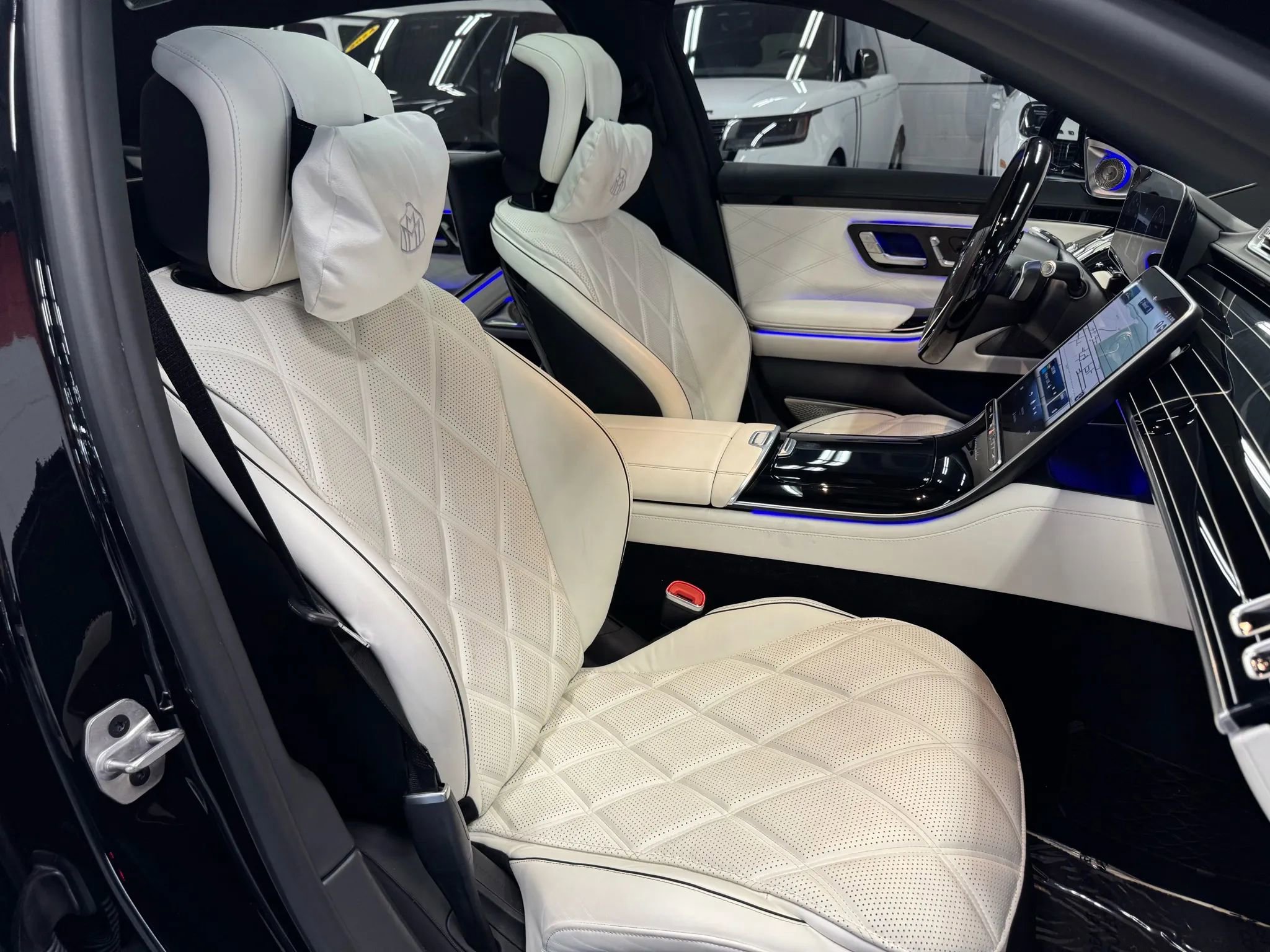 Used 2023 Mercedes-Benz Maybach S 680 S 680 4MATIC Sedan 4D w/ Manufaktur Leather Package image 72