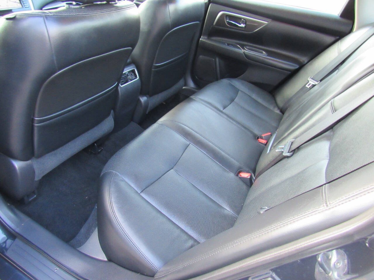 Used 2014 Nissan Altima 2.5 SL w/ Technology Package FWD image 36