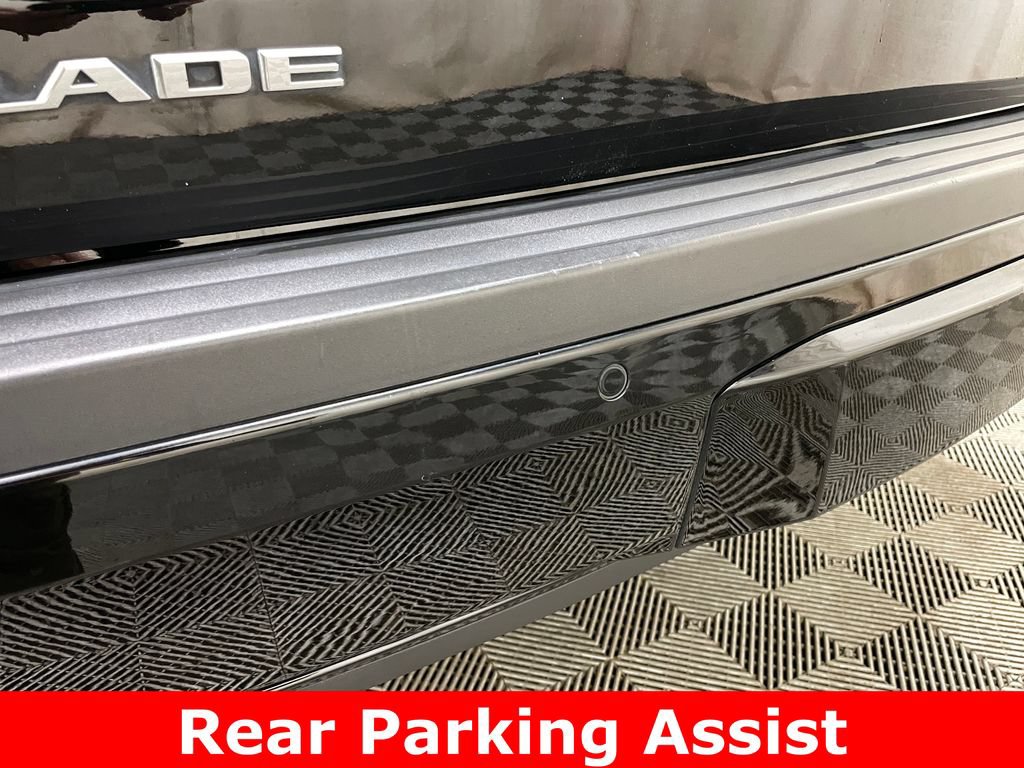 Used 2017 Cadillac Escalade Luxury AWD/4WD image 20