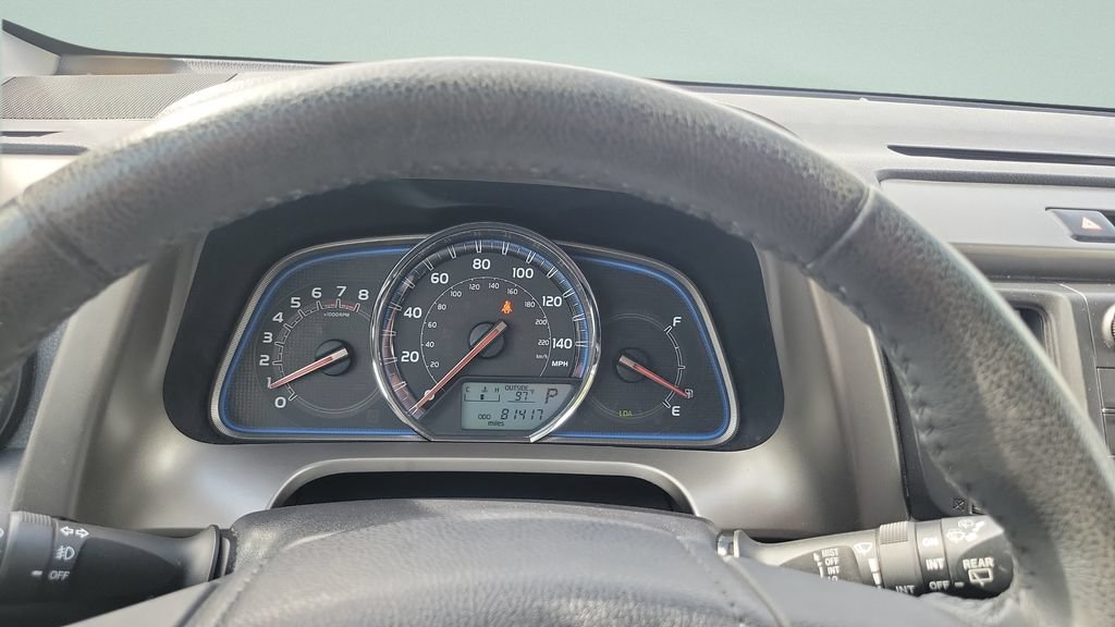 Used 2015 Toyota RAV4 Limited w/ Technology Package AWD/4WD image 23
