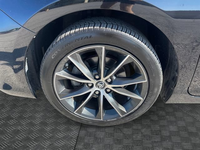 Used 2016 Toyota Camry XSE w/ Moonroof Package FWD image 14