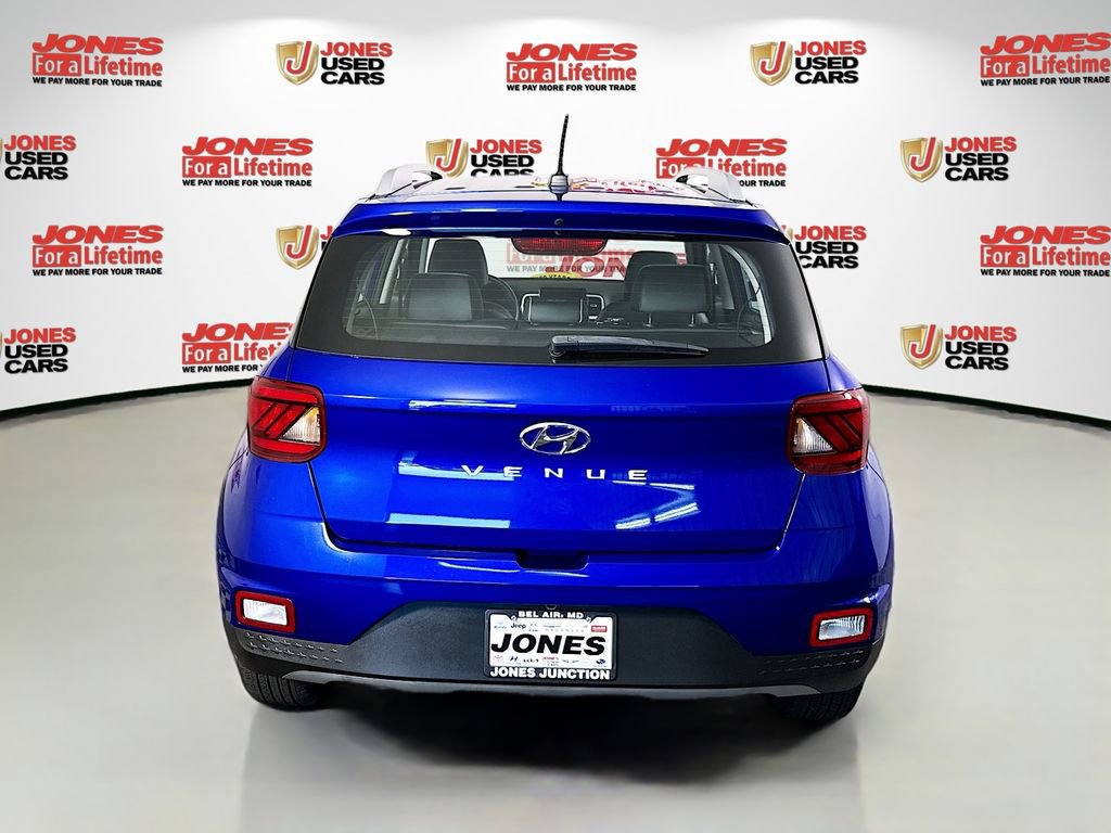Certified 2023 Hyundai Venue Limited w/ Cargo Package image 16