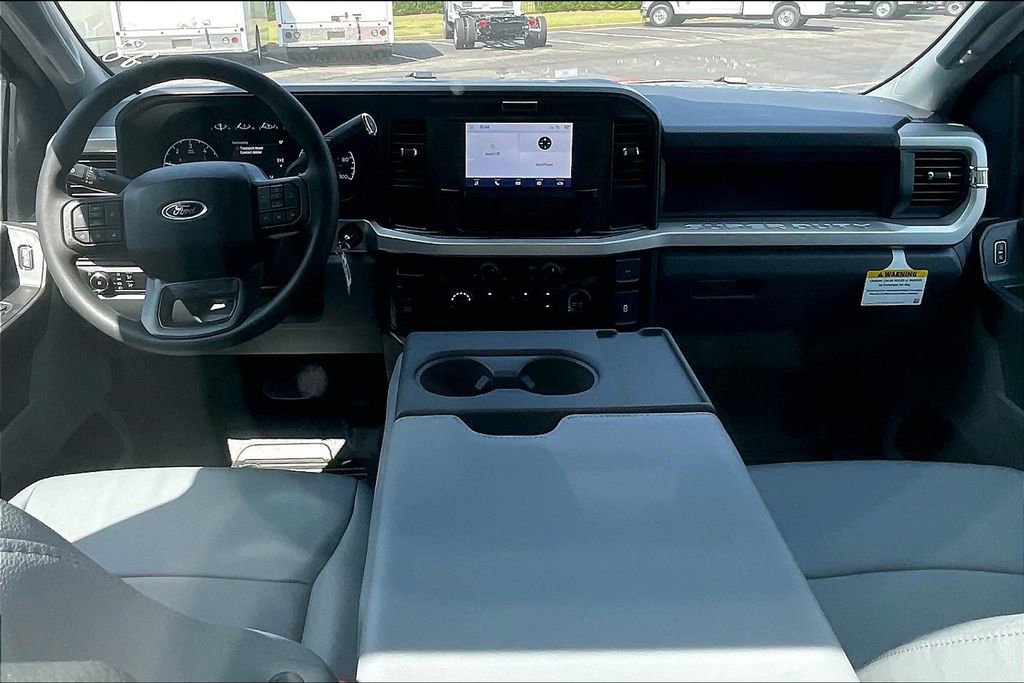 New 2025 Ford F550 2WD Regular Cab Super Duty w/ XL Chrome Package image 5