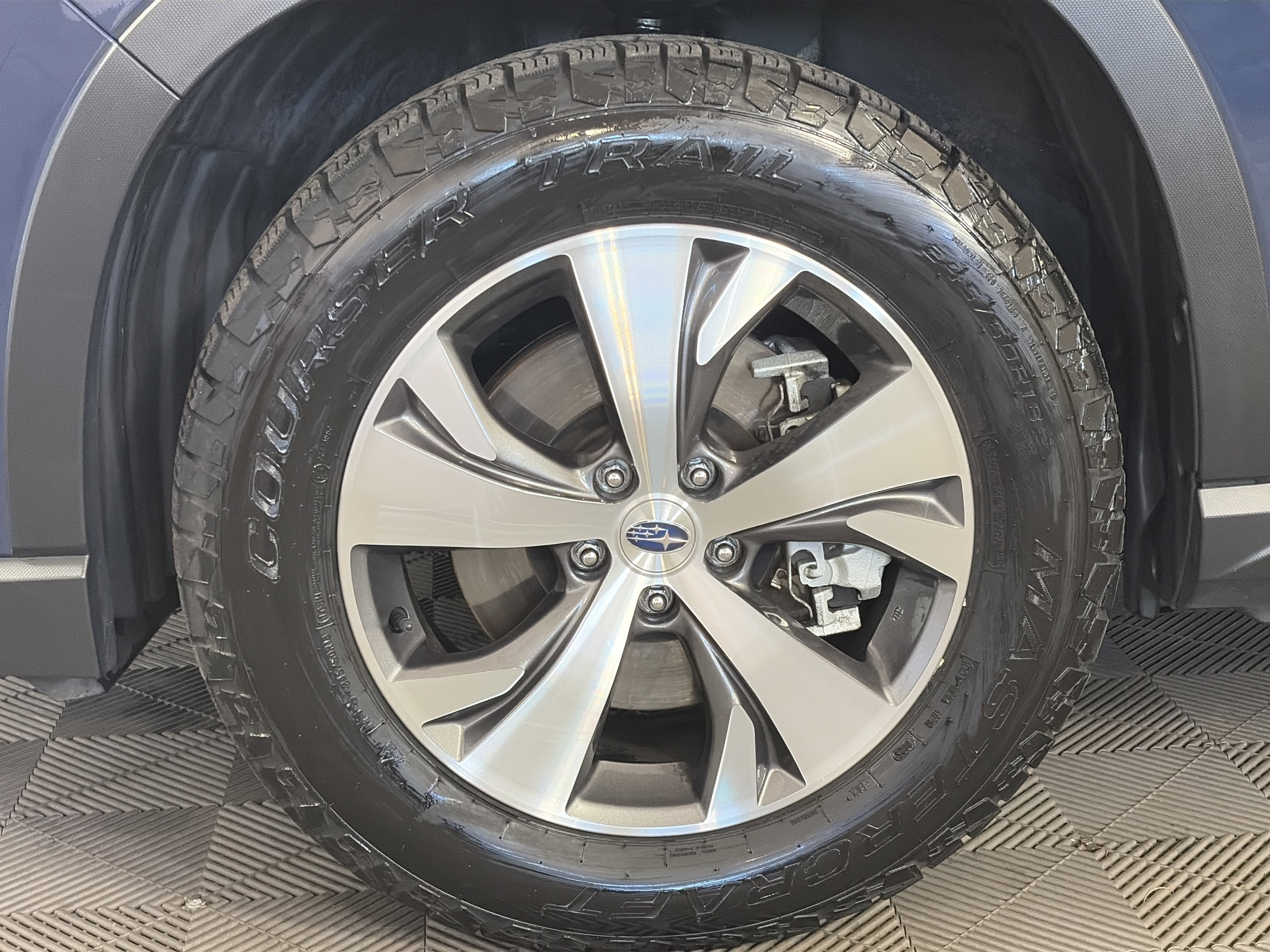 Used 2024 Subaru Ascent Premium w/ Convenience Package image 11