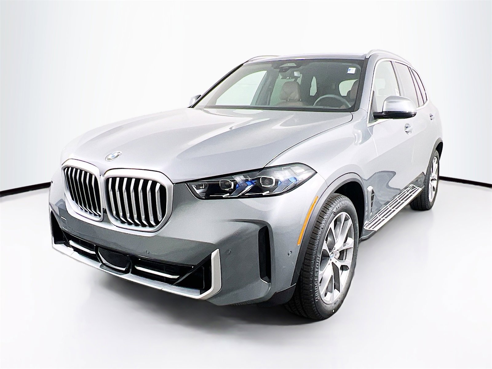 New 2026 BMW X5 xDrive40i w/ Climate Comfort Package image 3
