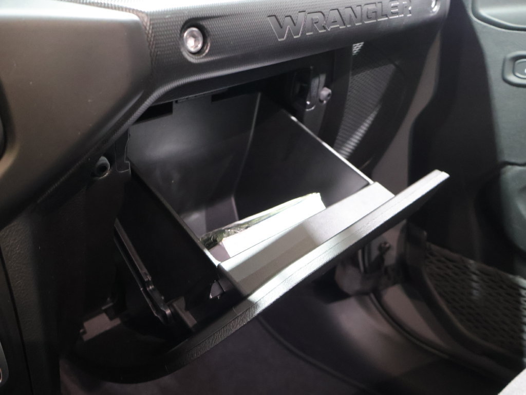 Used 2023 Jeep Wrangler Unlimited w/ Cold Weather Group AWD/4WD image 31