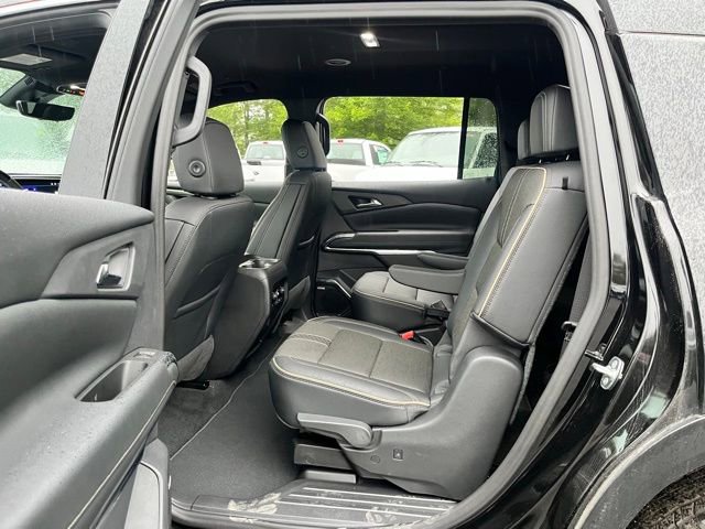 Used 2024 Chevrolet Traverse RS image 18