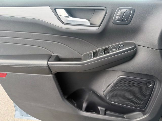 Used 2023 Ford Escape Platinum image 19