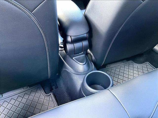 Used 2021 MINI Cooper 4-Door Hardtop image 25